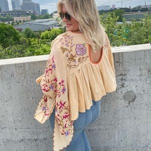 Free people flowy dress shirt. Only worn once!